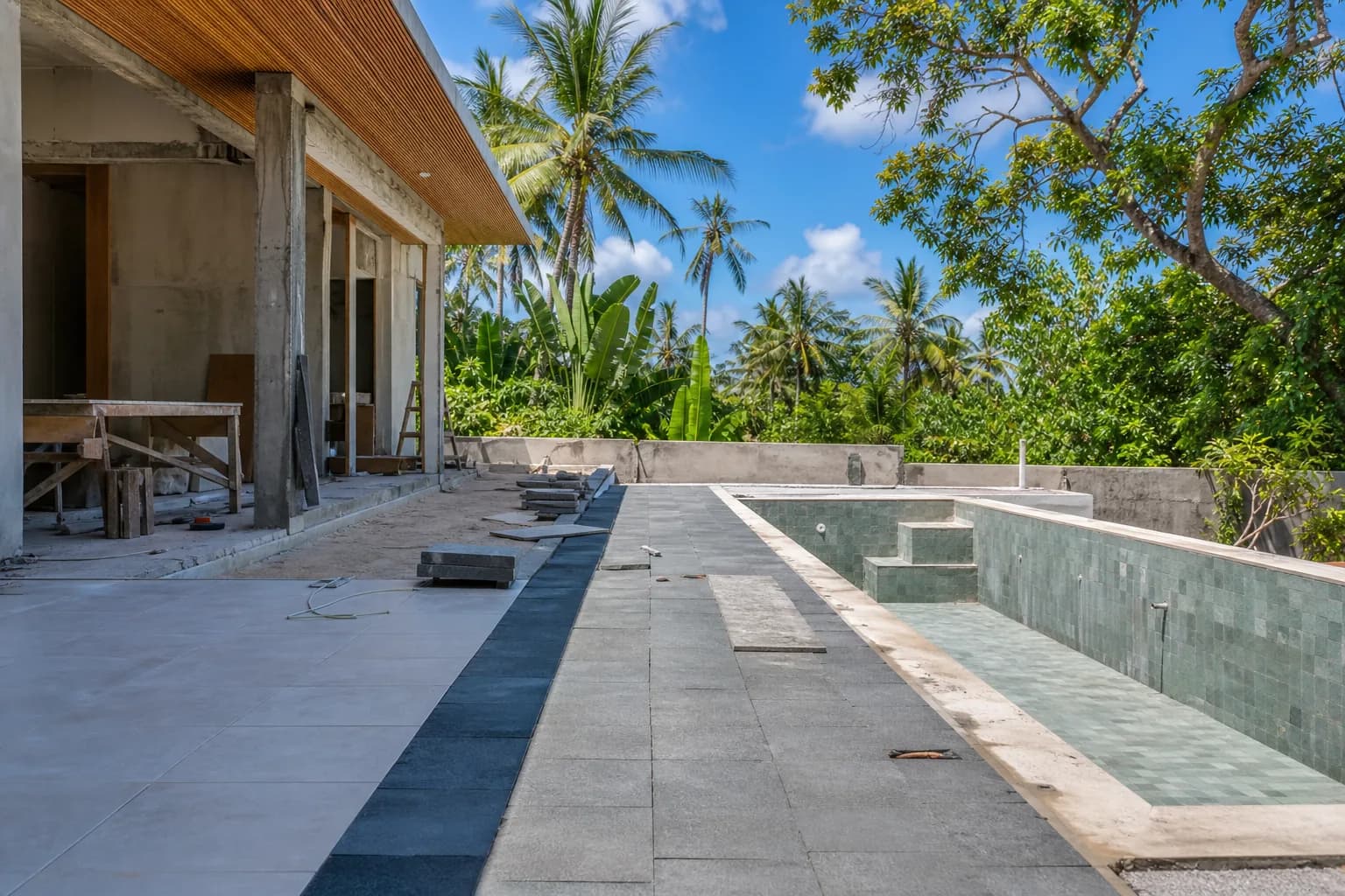 Andesite vs Porcelain Pool Deck Tiles: Heat Resistance in Bali