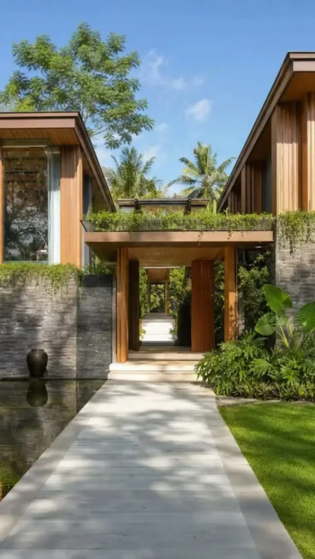 Building in Bali, day by day 🏗️
Real progress from our current villa sites — no renders, just the build.
Costs, timeli