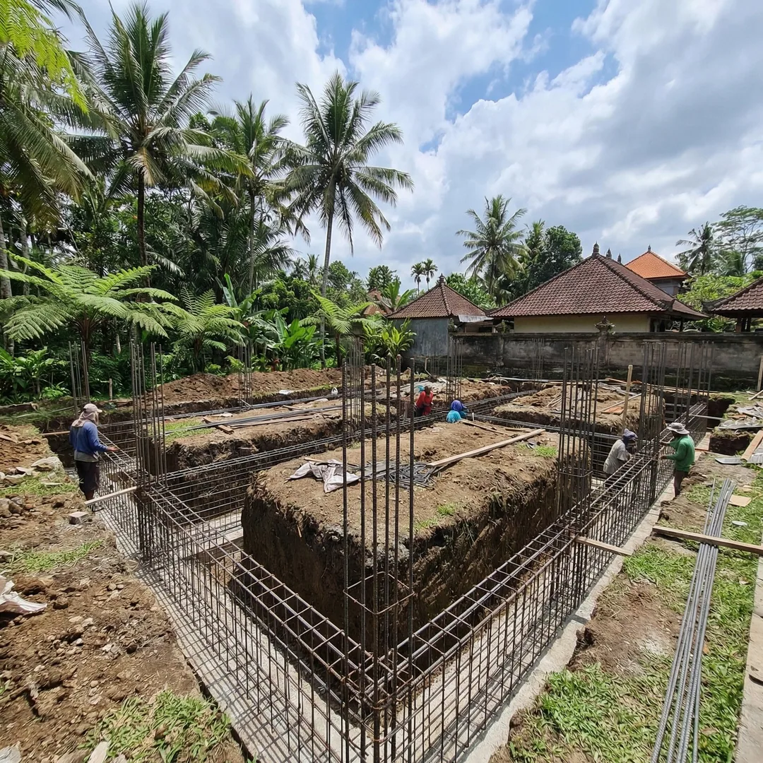 🔩 Foundation Footings | Load Distribution Engineering

Footings distribute villa weight to stable s